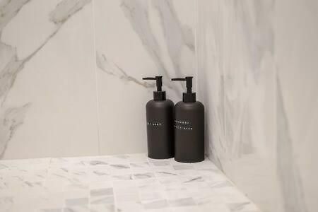 The O'Keeffe-2Nd Floor Boutique Hotel Suite 本顿维 外观 照片