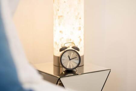 The O'Keeffe-2Nd Floor Boutique Hotel Suite 本顿维 外观 照片
